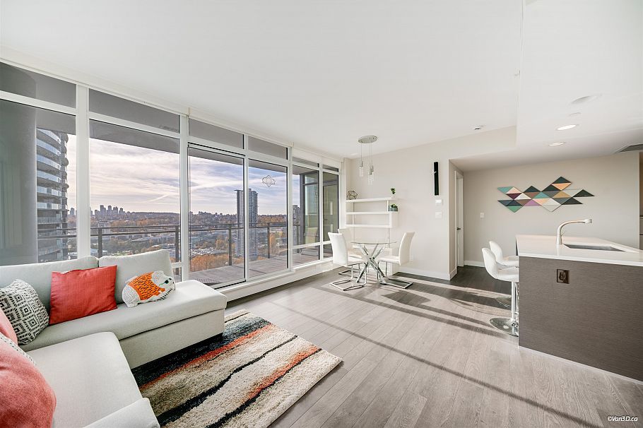 1907 2008 Rosser Avenue Burnaby, BC - 2