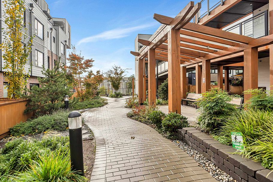 #146 545 E 2nd Street North Vancouver, BC - 30