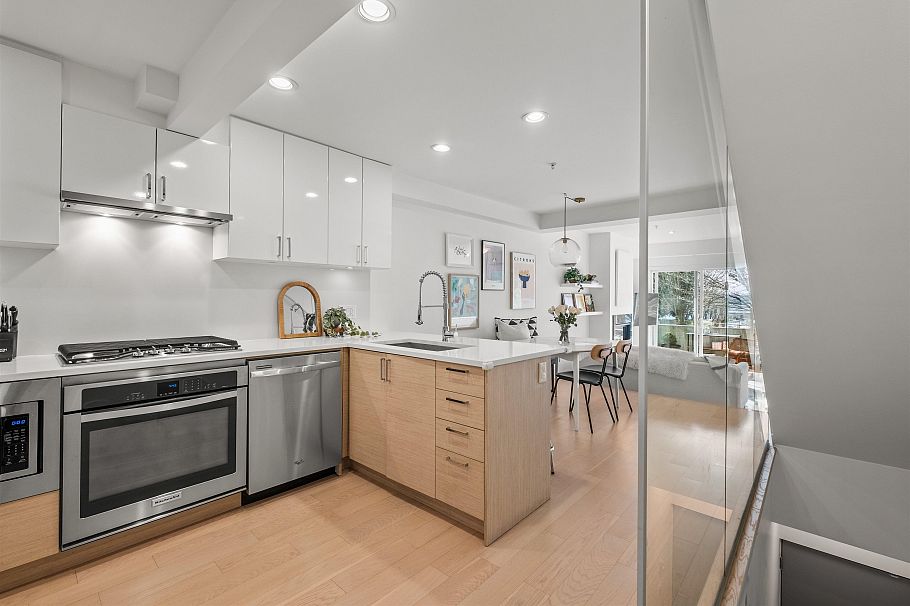 1688 Mclean Drive Vancouver, BC - 14