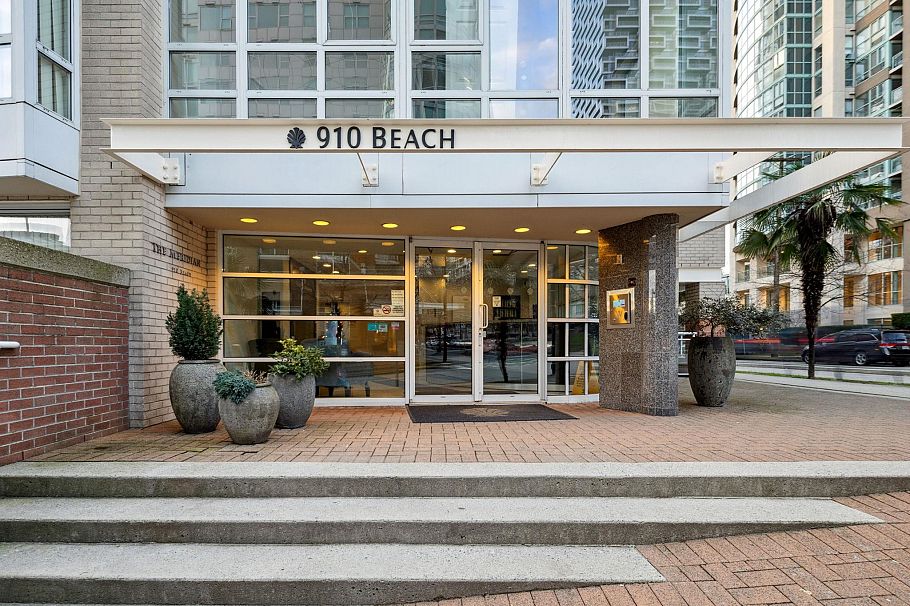 703 910 Beach Avenue Vancouver, BC - 19