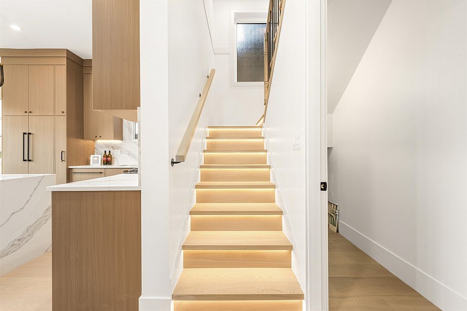 2 847 E 10th Avenue Vancouver, BC - 12