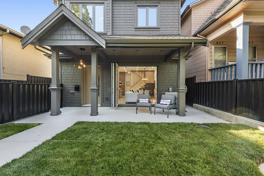 1 847 E 10th Avenue Vancouver, BC - 29