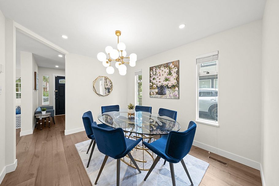 860 Ruckle Court North Vancouver, BC - 8