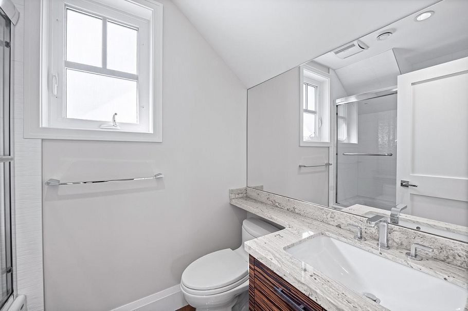 2963 W 43rd Avenue Vancouver, BC - 19