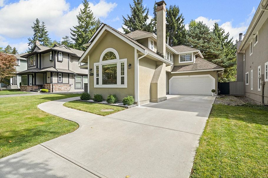 860 Ruckle Court North Vancouver, BC - 2