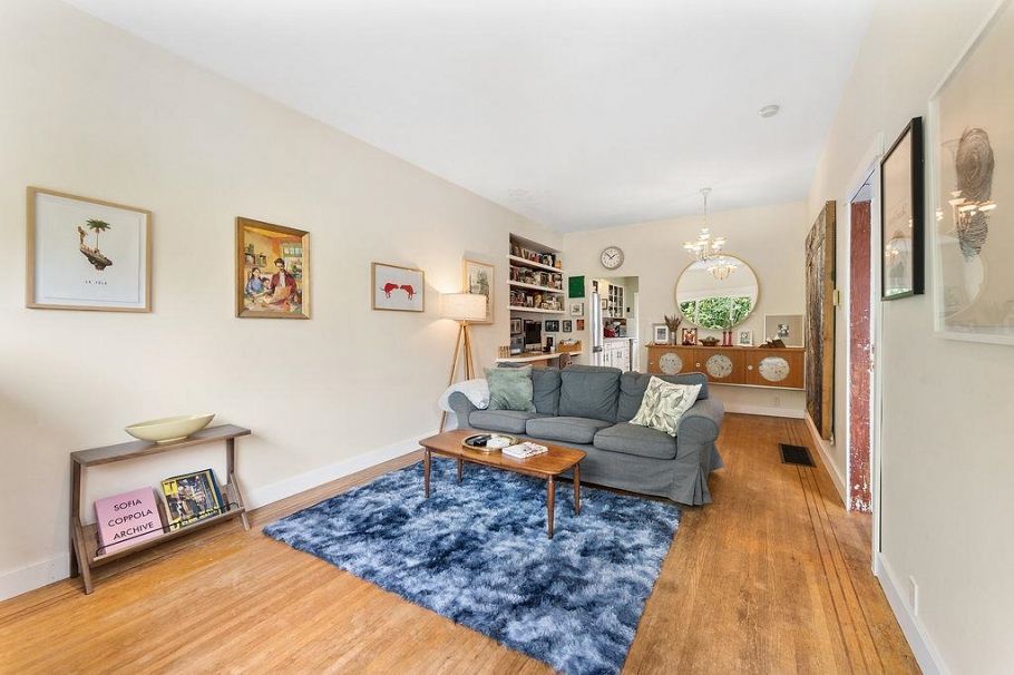 4225 John Street Vancouver, BC - 4