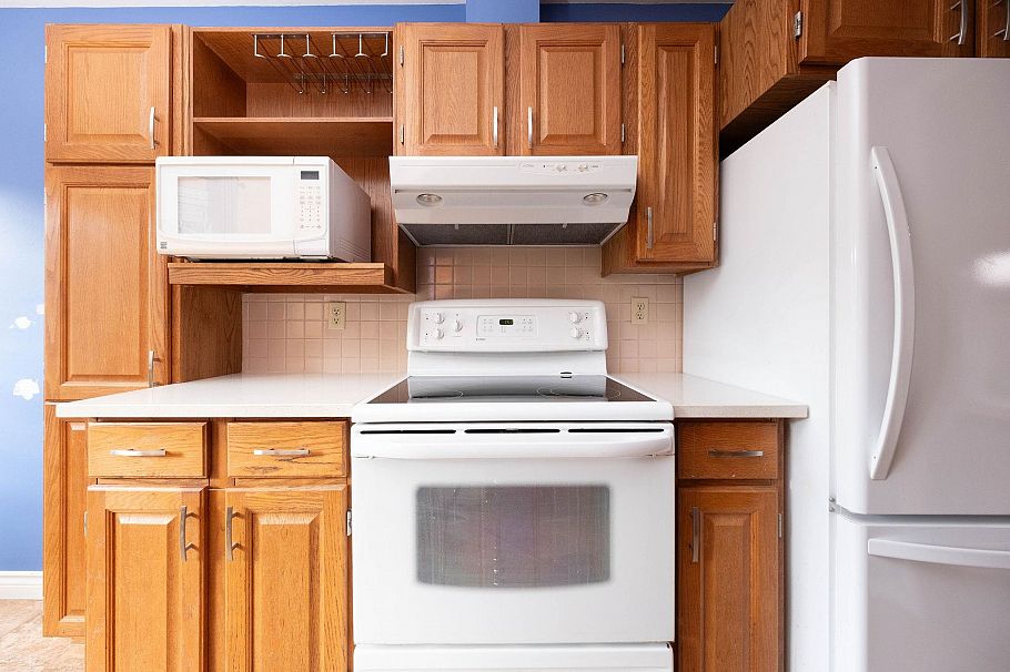 3 237 W 16th Street North Vancouver, BC - 9