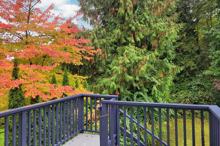 1931 Westview Drive North Vancouver, BC - 35