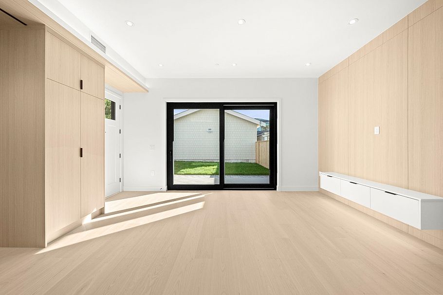 3925 Wallace Street Vancouver, BC - 3