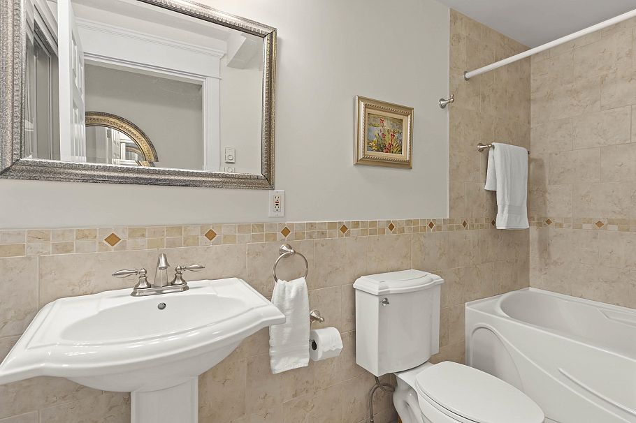 3215 W 39th Avenue Vancouver, BC - 10