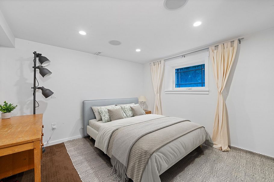 2138 W 21st Avenue Vancouver, BC - 33