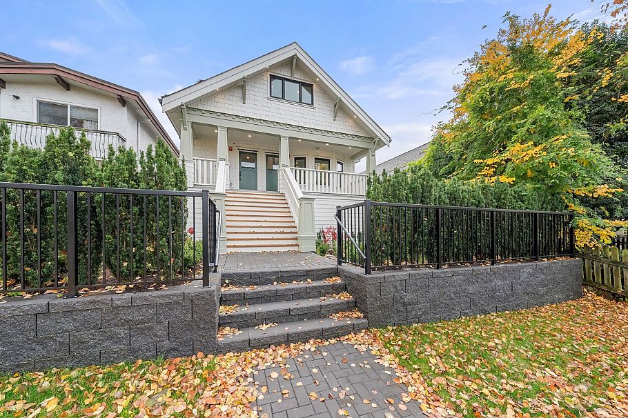 2528 Mcgill Street Vancouver, BC - 1