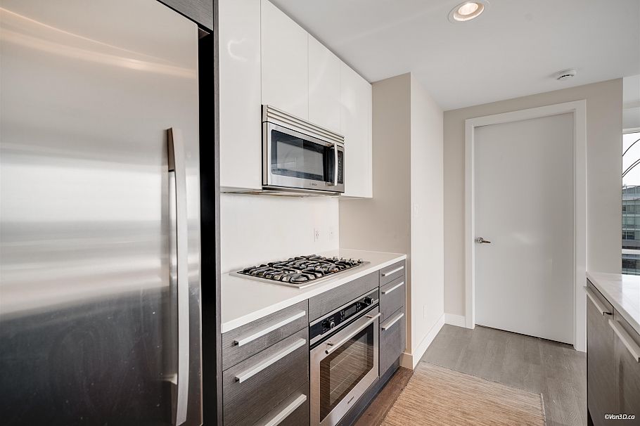 1907 2008 Rosser Avenue Burnaby, BC - 14