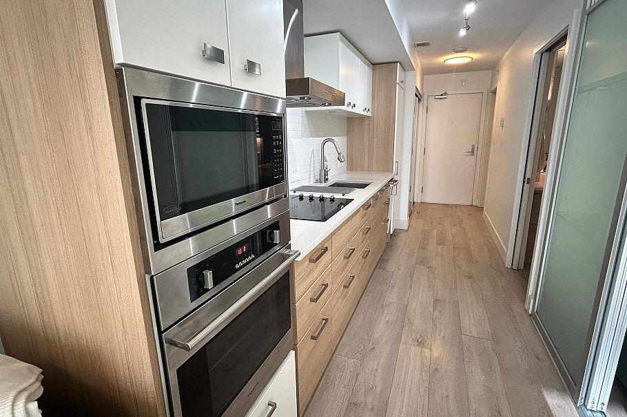 208 1783 Manitoba Street Vancouver, BC - 2