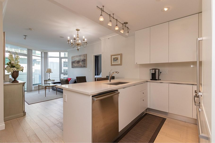 705 199 Victory Ship Way North Vancouver, BC - 2