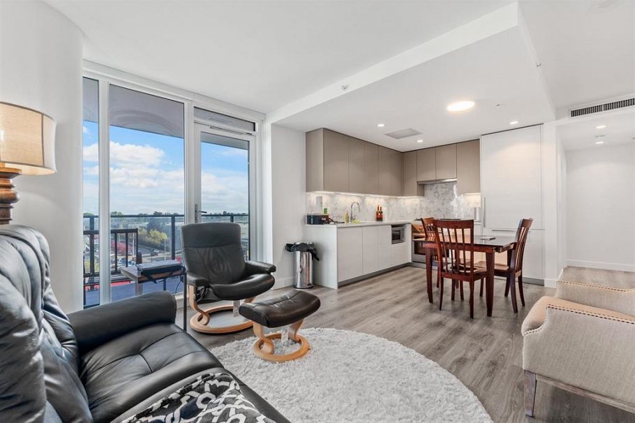 502 8188 Fraser Street Vancouver, BC - 3