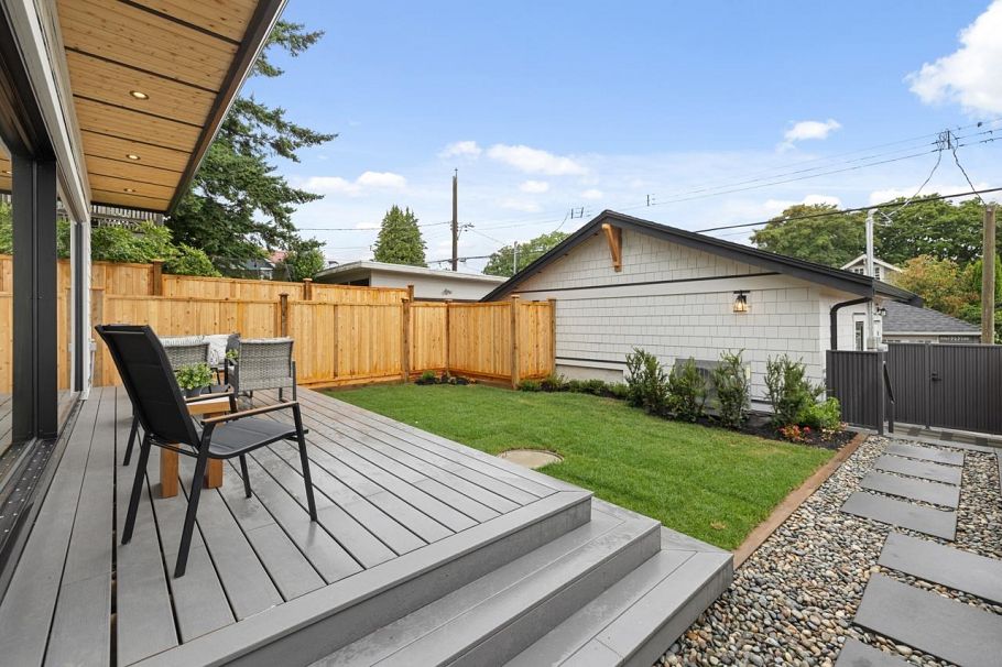 2 2247 Parker Street Vancouver, BC - 28