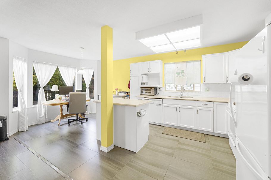 1931 Westview Drive North Vancouver, BC - 12