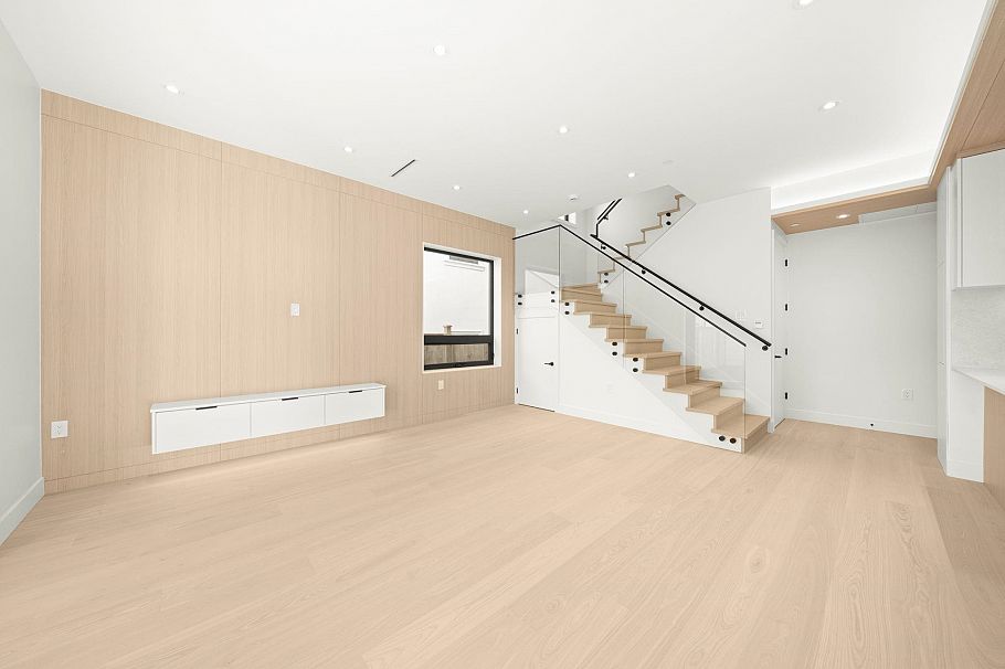 3925 Wallace Street Vancouver, BC - 4