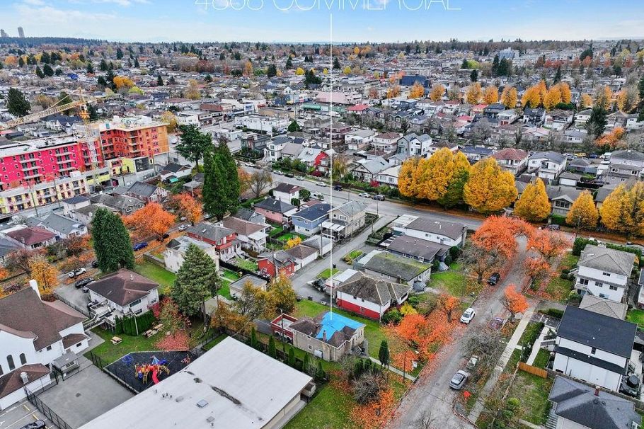 4868 Commercial Street Vancouver, BC - 14