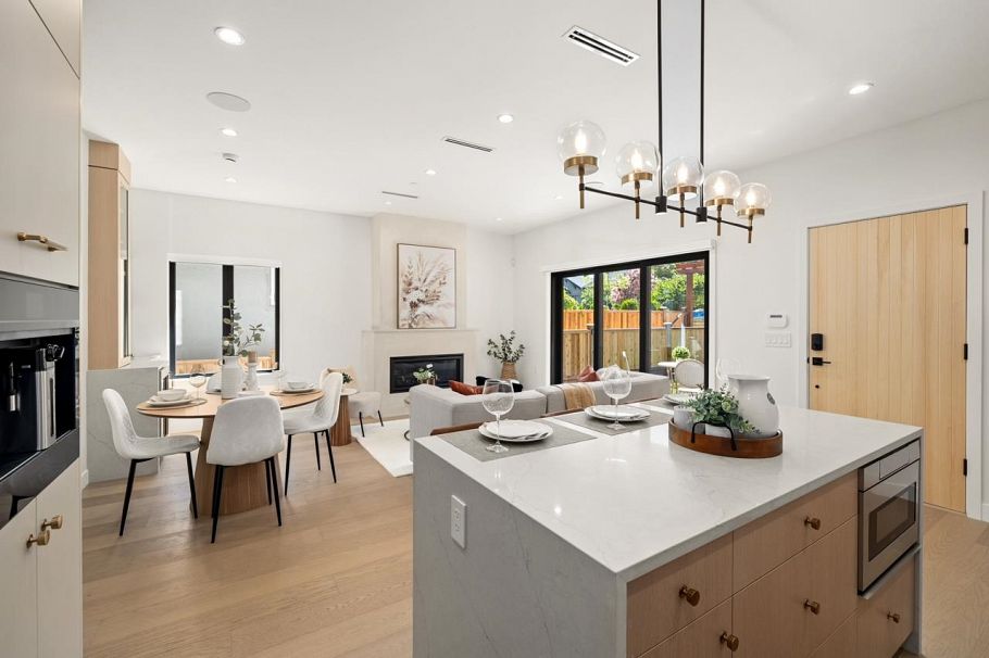 1 2247 Parker Street Vancouver, BC - 16