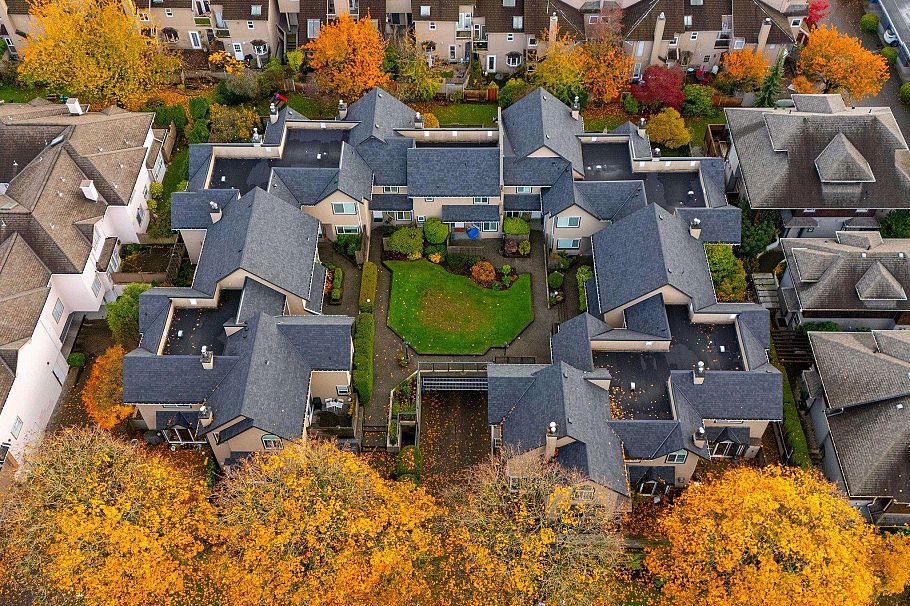 3 237 W 16th Street North Vancouver, BC - 31