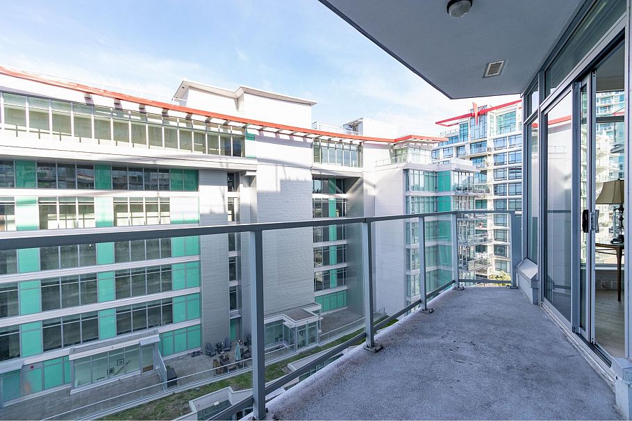 705 199 Victory Ship Way North Vancouver, BC - 11