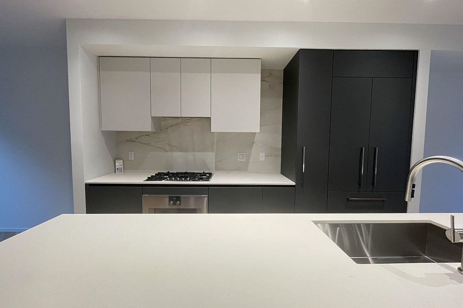 134 765 W 49th Avenue Vancouver, BC - 4