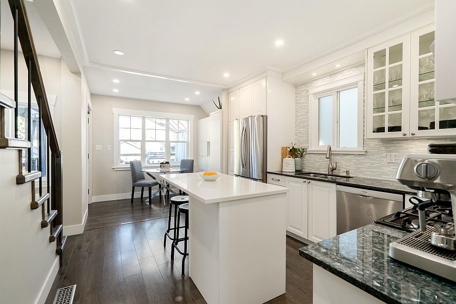 2267 Napier Street Vancouver, BC - 13