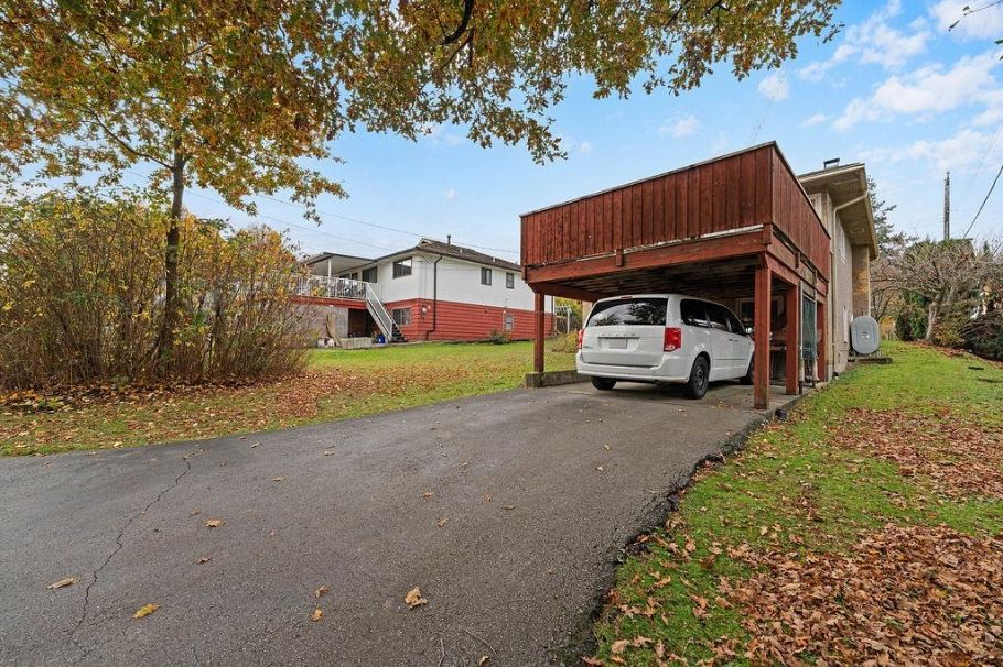 4868 Commercial Street Vancouver, BC - 7