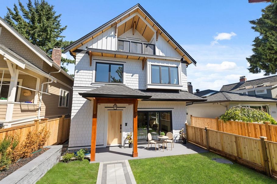 1 2247 Parker Street Vancouver, BC - 34