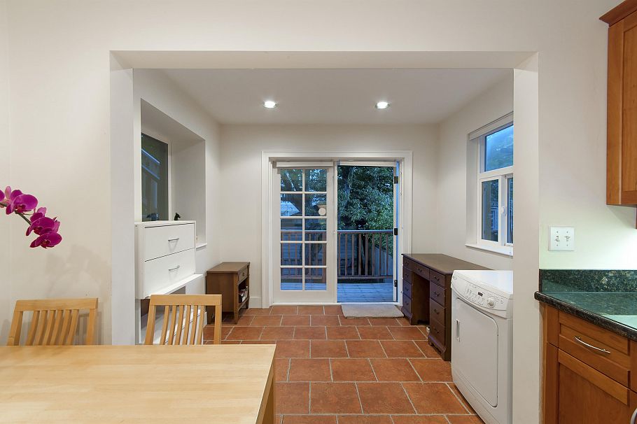 3316 W 3rd Avenue Vancouver, BC - 5