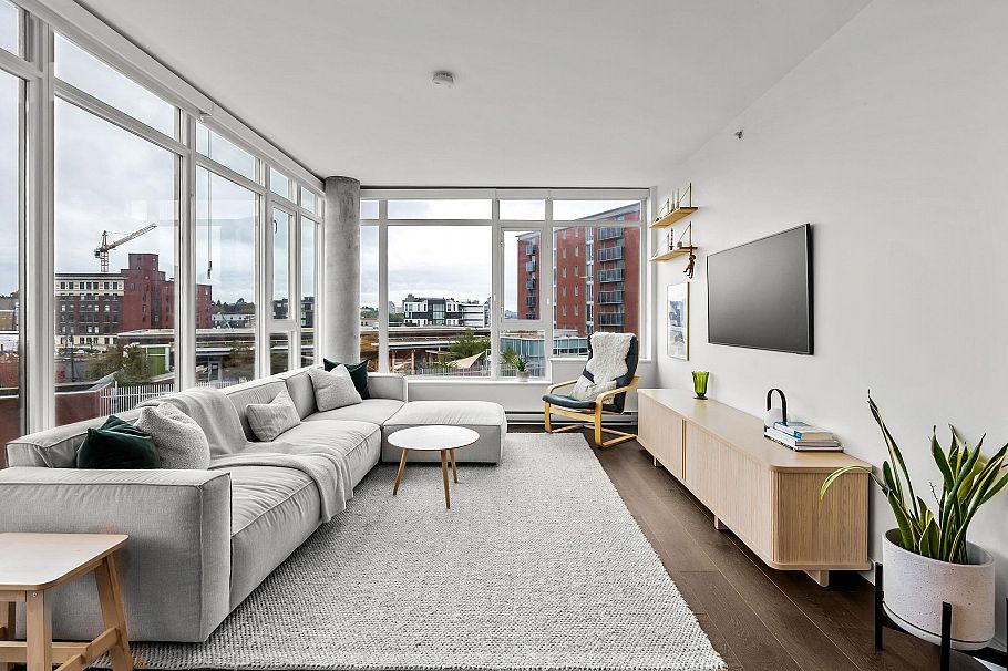 709 2321 Scotia Street Vancouver, BC - 3