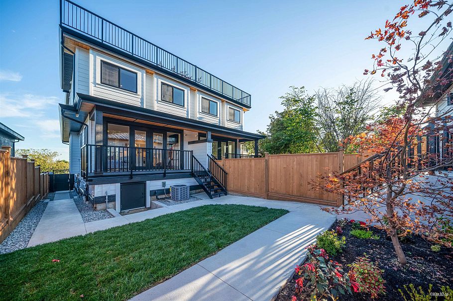 1167 E 63rd Avenue Vancouver, BC - 34