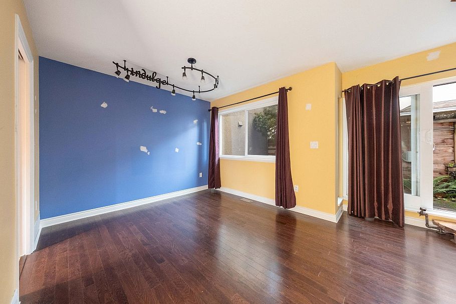 3 237 W 16th Street North Vancouver, BC - 14