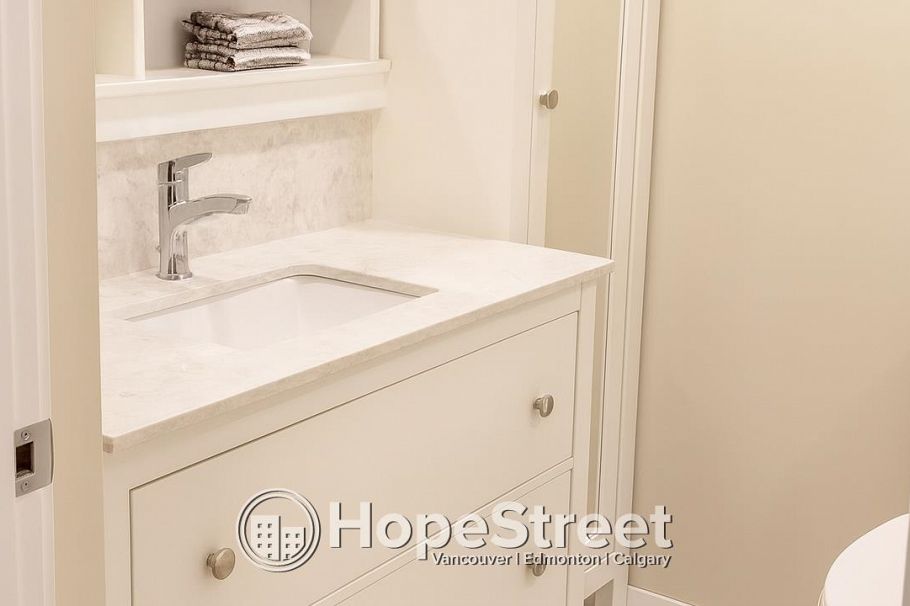 2006 145 ST. GEORGES AVENUE, North Vancouver BC V7L 3G8 North Vancouver, BC - 4