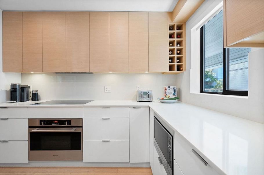 301 1350 Comox Street Vancouver, BC - 11