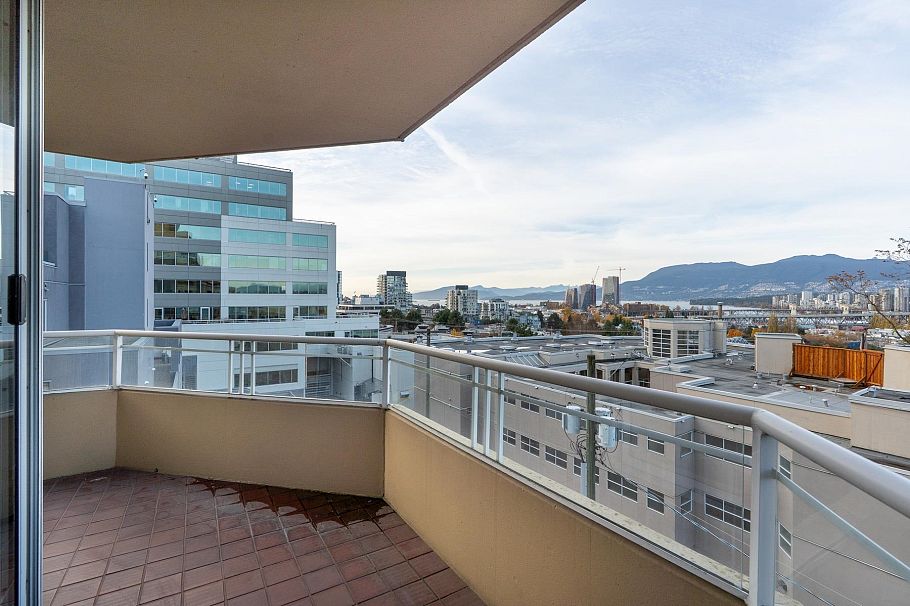 401 1235 W Broadway Vancouver, BC - 25