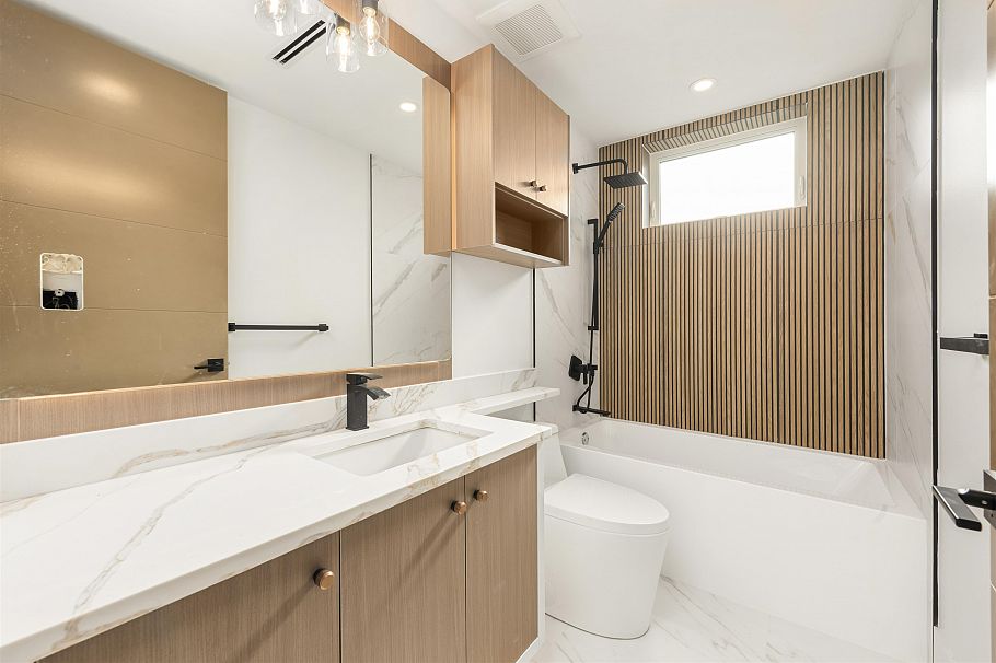 2 847 E 10th Avenue Vancouver, BC - 20