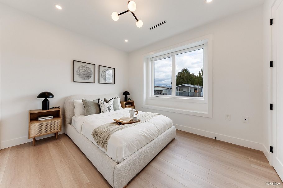 2 3121 E 46th Avenue Vancouver, BC - 22