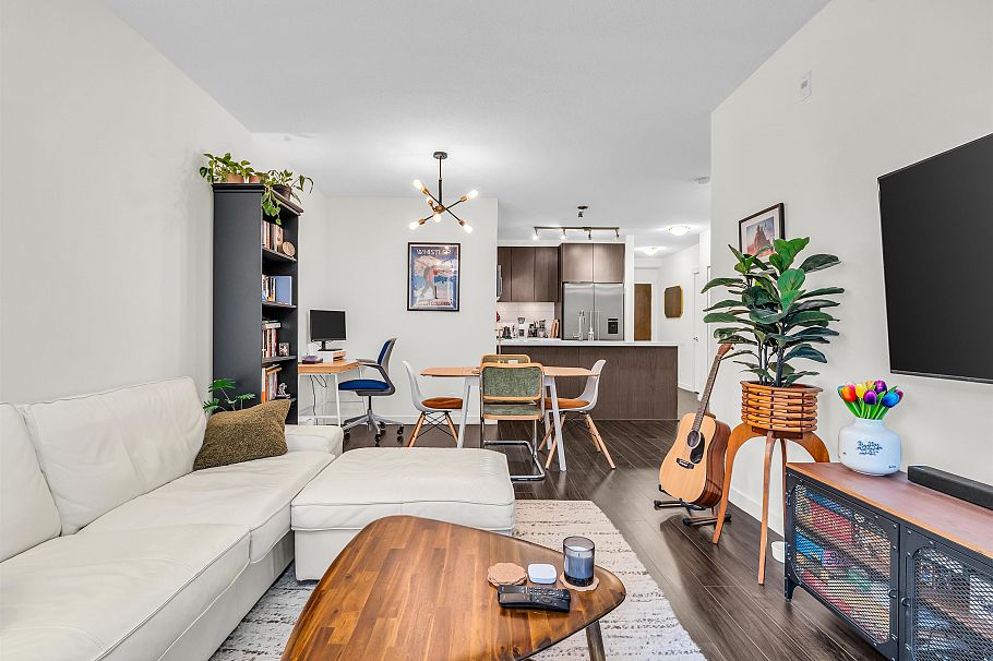 106 3162 Riverwalk Avenue Vancouver, BC - 5