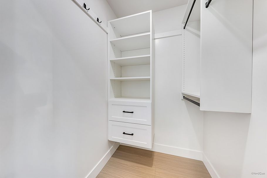 1 4211 Graveley Street Burnaby, BC - 30