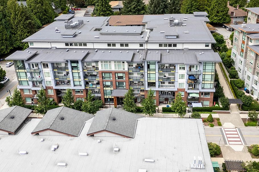 205 2651 Library Lane North Vancouver, BC - 18