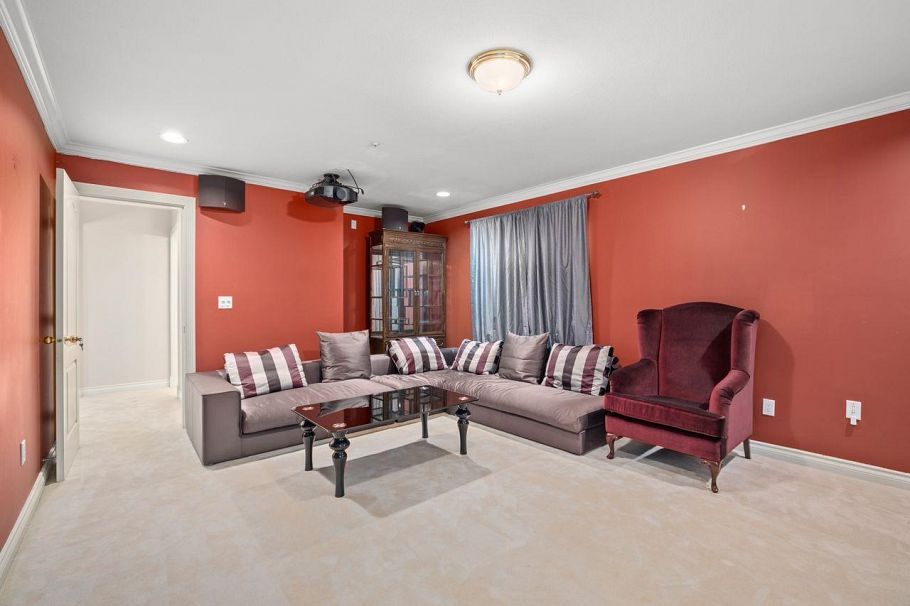 1556 W 62nd Avenue Vancouver, BC - 32