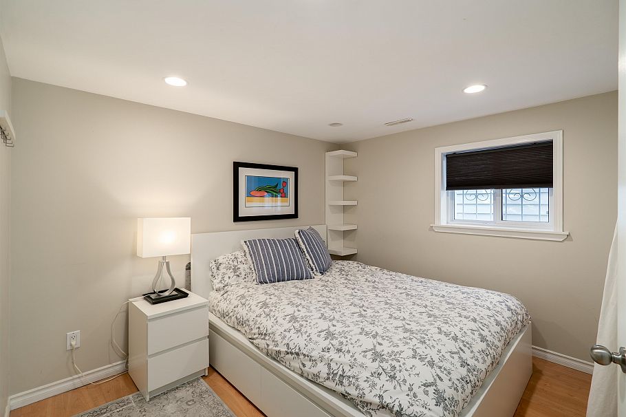 2267 Napier Street Vancouver, BC - 27