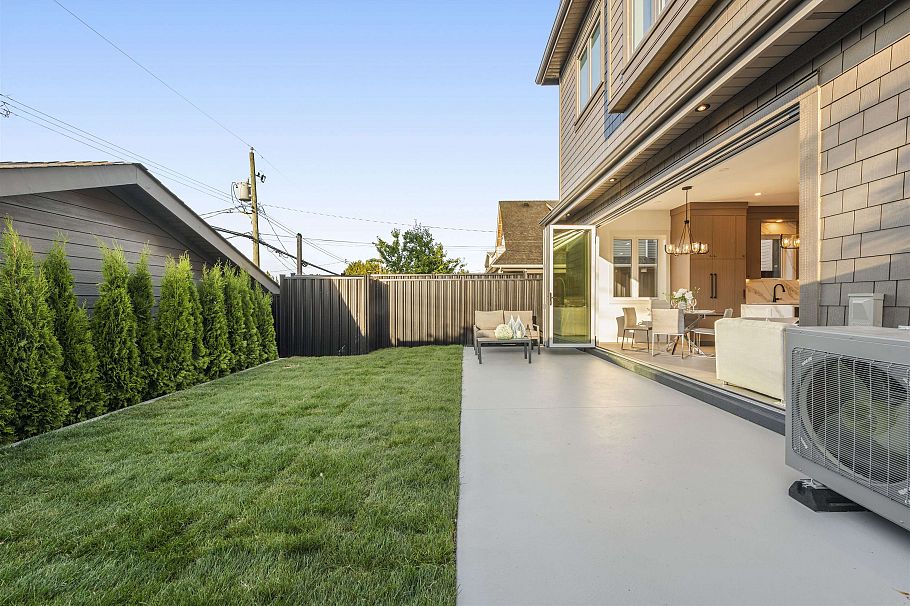 2 847 E 10th Avenue Vancouver, BC - 28