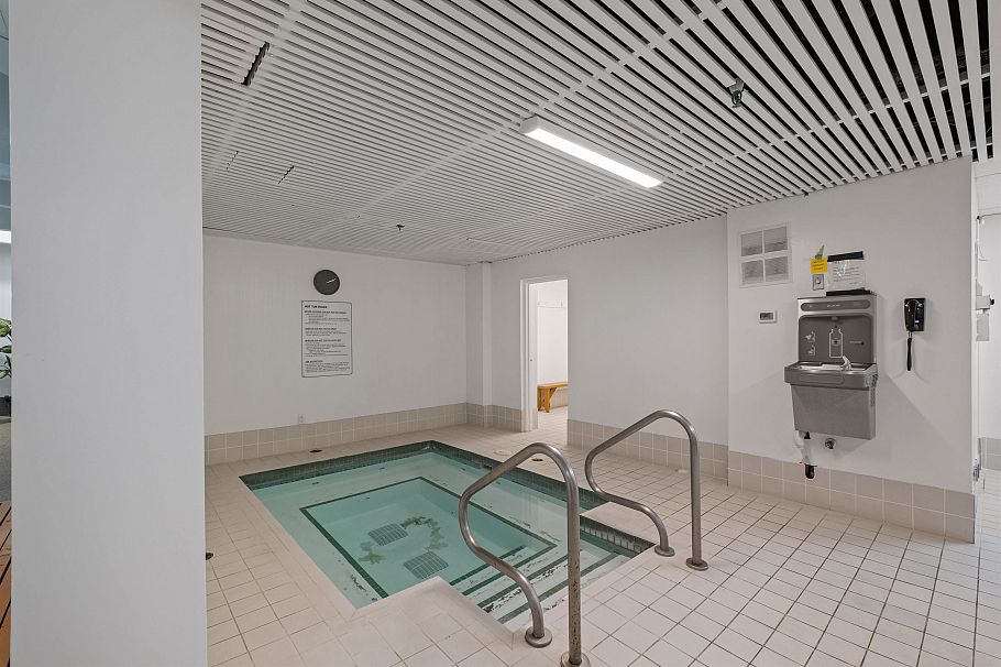 201 2012 Fullerton Avenue North Vancouver, BC - 19