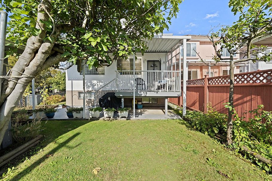 2604 E 19th Avenue Vancouver, BC - 9