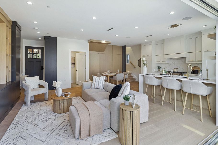 #2 2244 E 11th Avenue Vancouver, BC - 10