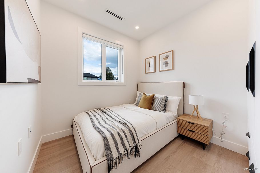 2 3121 E 46th Avenue Vancouver, BC - 17